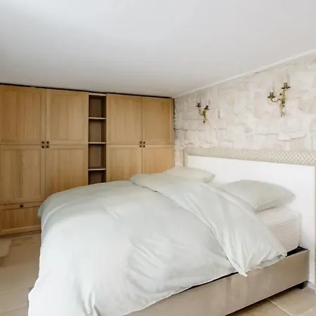 Le Clos Des Vosges Apartment Paris